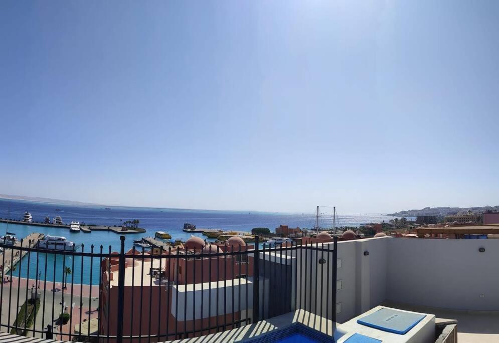 With Breathtaking 's View With 2 Bedrooms Apartment Hurghada