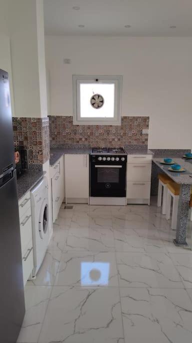 With Breathtaking 's View With 2 Bedrooms Apartment *